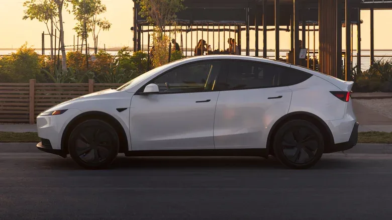 Tesla and Jeep Are the Only American Automakers in the Top 10 of Cars.com’s 2026 American-Made Index