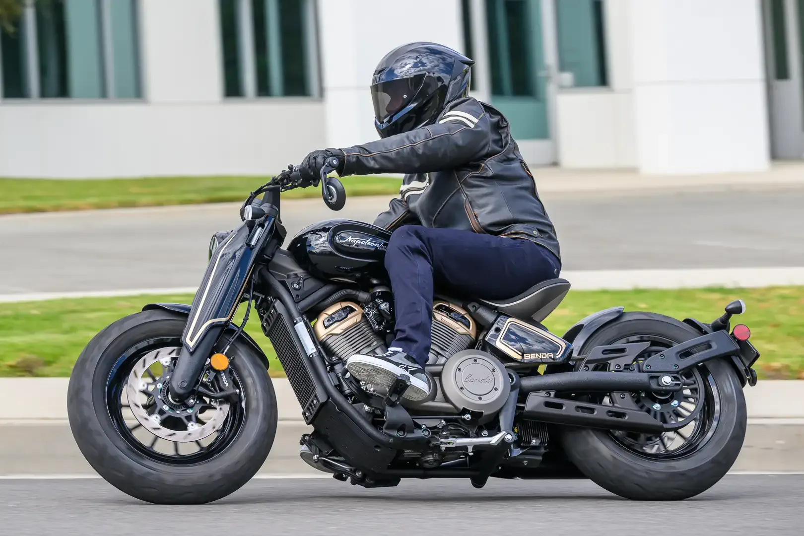Slate Truck Motorcycle Hauler: Fit, Loaded Range & Real Limits