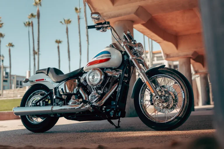 2026 Harley-Davidson Super Glide на живо: 9 факта, които трябва да знаете