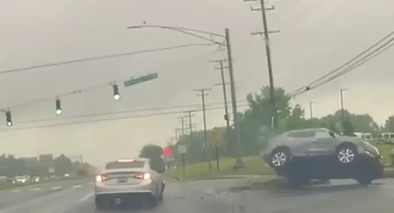 باوي، ماريلاند: سائق T-Bones ذو الضوء الأحمر في US-301 & Heritage Blvd – ثم يحاول إلقاء اللوم على السائق الخطأ أمام الشرطي؛ Dashcam تثبت كذبهم