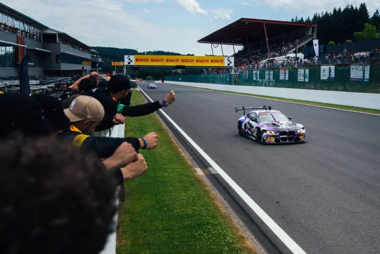 BMW M4 GT3 EVO يحقق الفوز بالكأس الذهبية في 24 ساعة من سبا فرانكورشان
