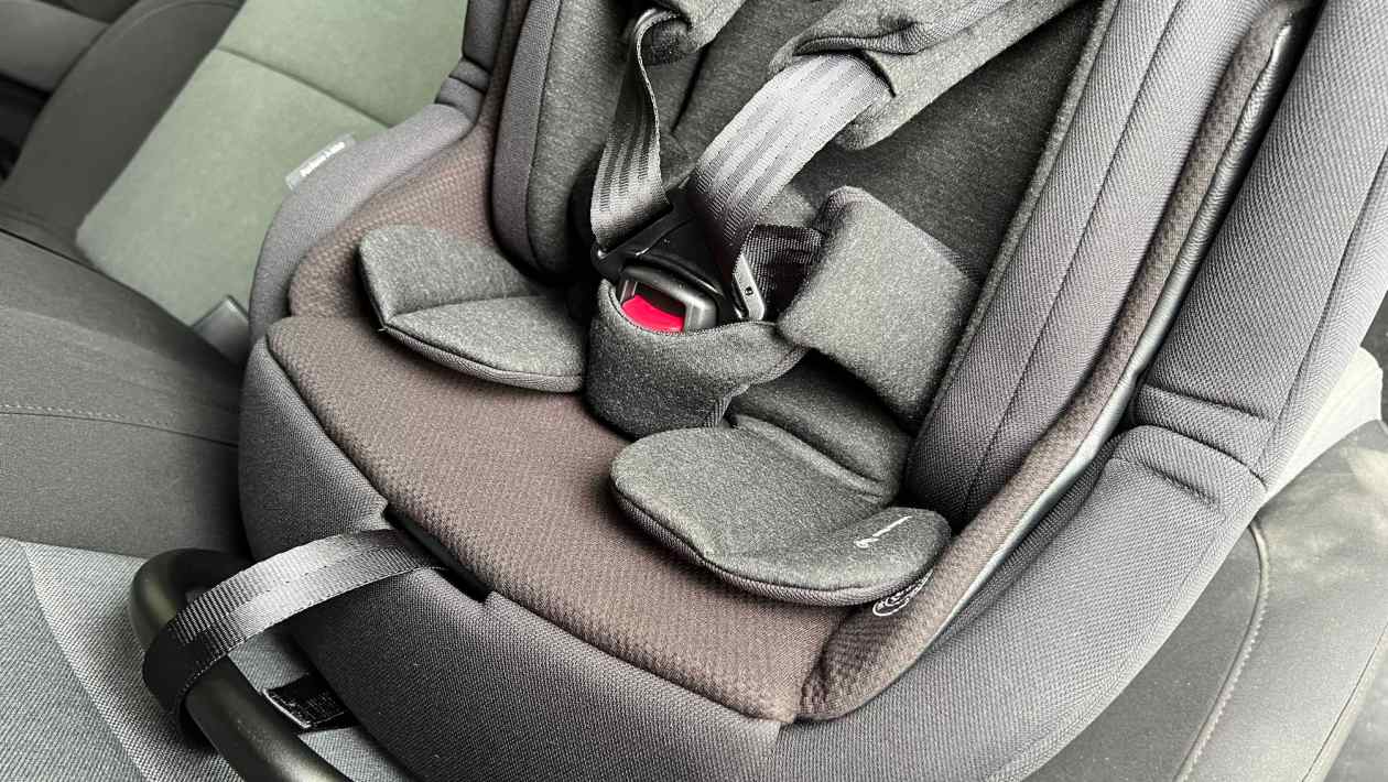 New Silver Cross Perform child car seat — first pictures