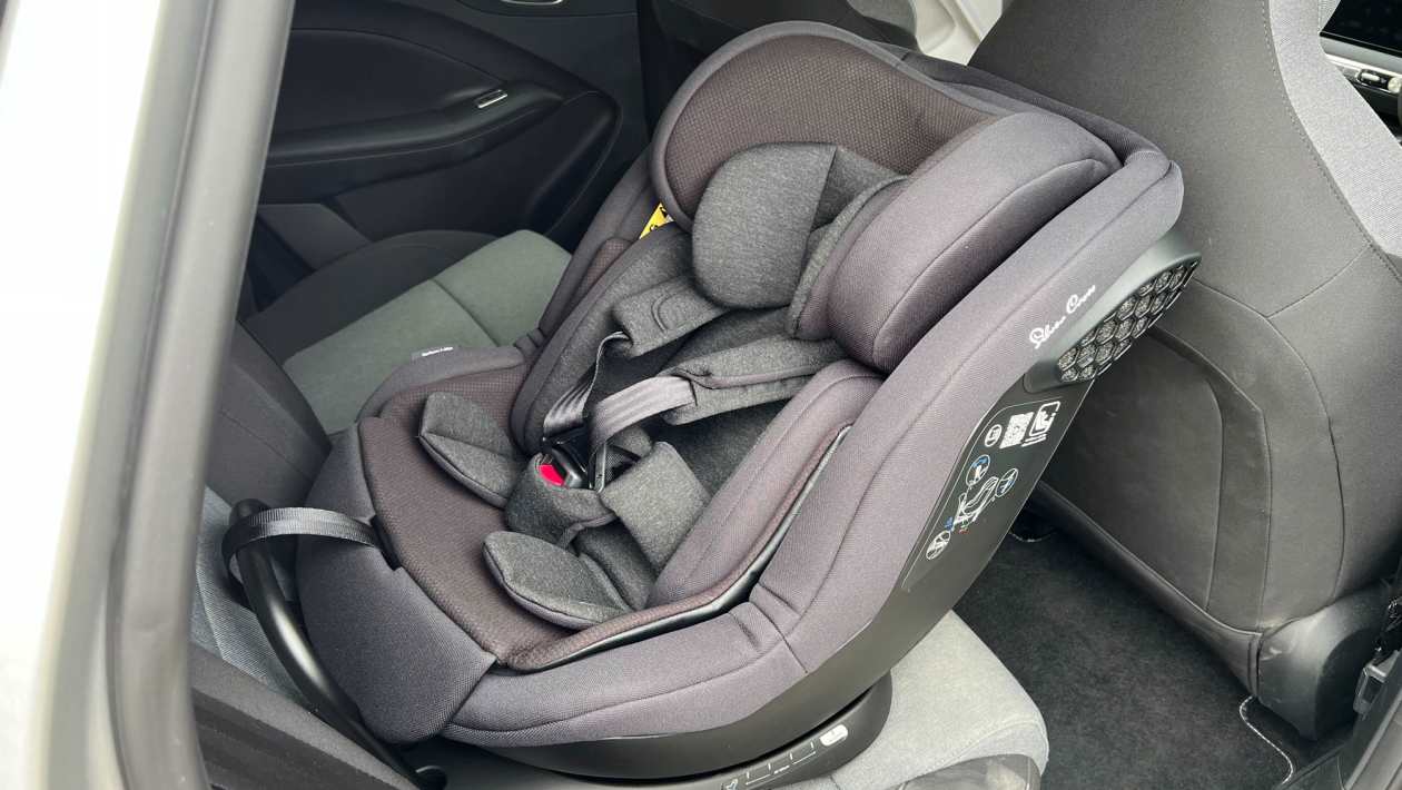 New Silver Cross Perform child car seat — first pictures