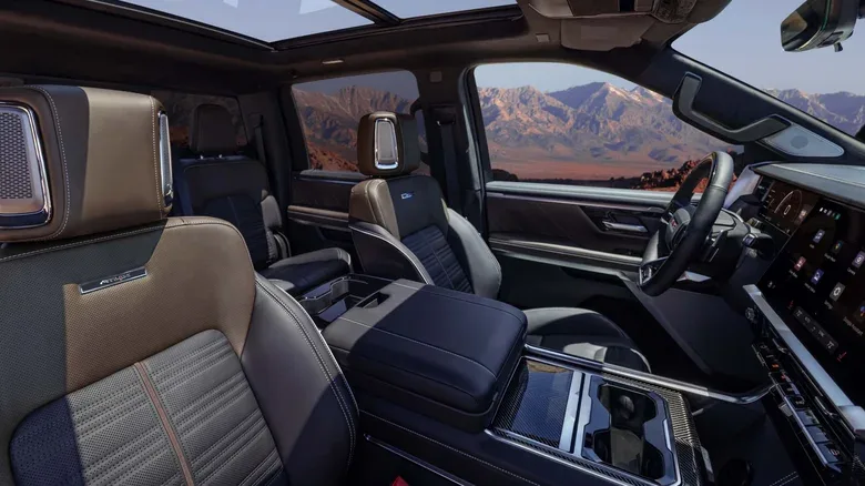 2027 GMC Sierra 1500 joins redesigned Silverado with twin V8s and a hidden stash behind a screen