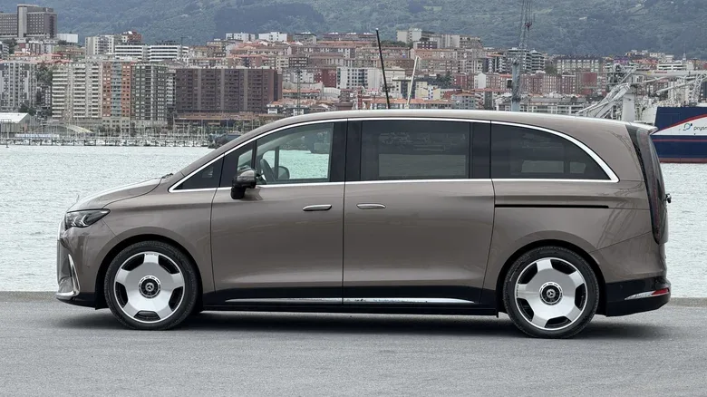 2028 Mercedes-Benz VLE Is The Most Exciting New Luxury Car In Ages