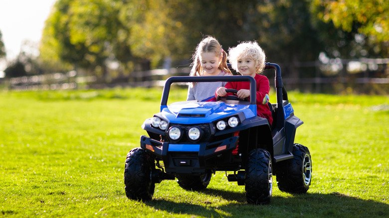 How to hack a Power Wheels ride-on into a high-voltage screamer with a drill battery