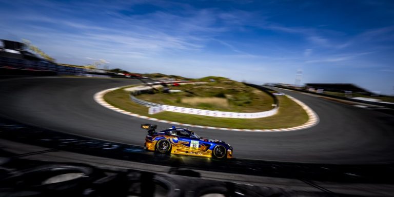 Mercedes-AMG Motorsport يدافع عن المركز الأول في DTM في زاندفورت