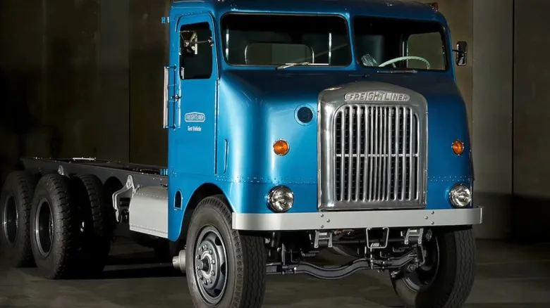 These 1950s Semi Trucks Had More Personality Than Today’s Big Rigs