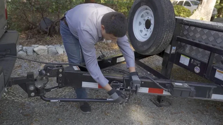 Here's What You Need To Tow Safely In Windy, Bumpy Conditions