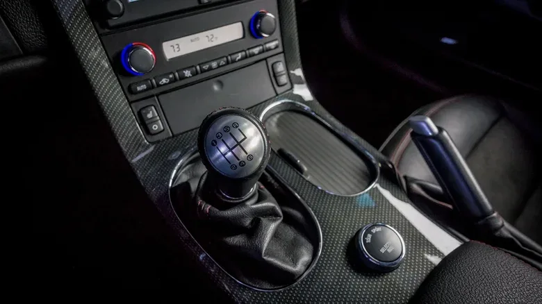 How No-Lift Shift Works in a Modern Manual Transmission Without Damaging Your Clutch or Synchros