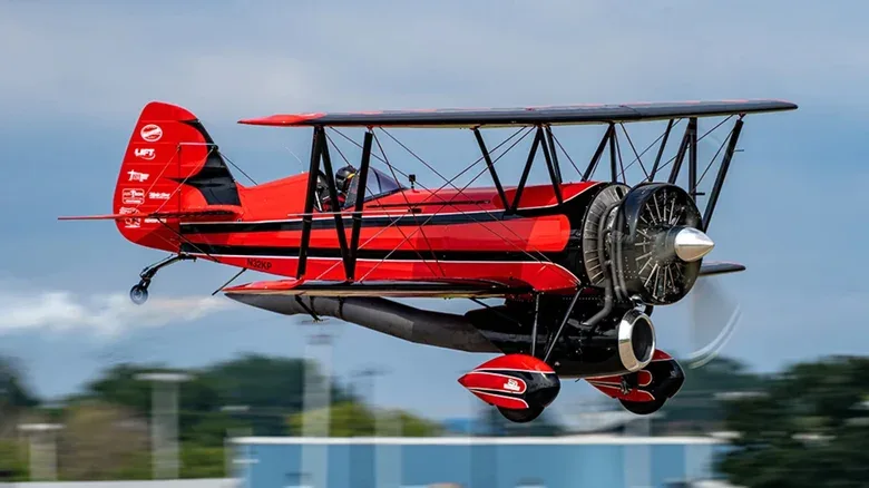 For One Week a Year, This Tiny Wisconsin Airport Becomes the World’s Busiest