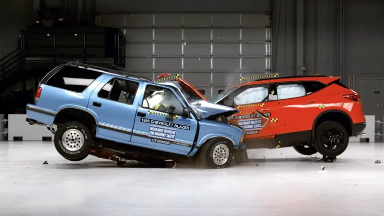 1990s Chevy Blazer SUV folds like paper in IIHS crash test vs modern Blazer crossover