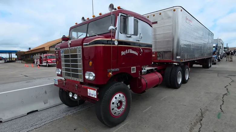 These 1950s Semi Trucks Had More Personality Than Today’s Big Rigs