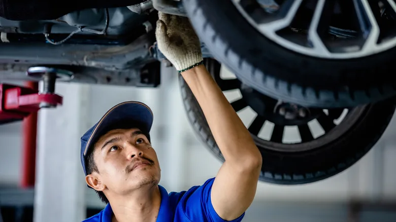 3 Signs It’s Time to Replace Your Car’s Tie Rods
