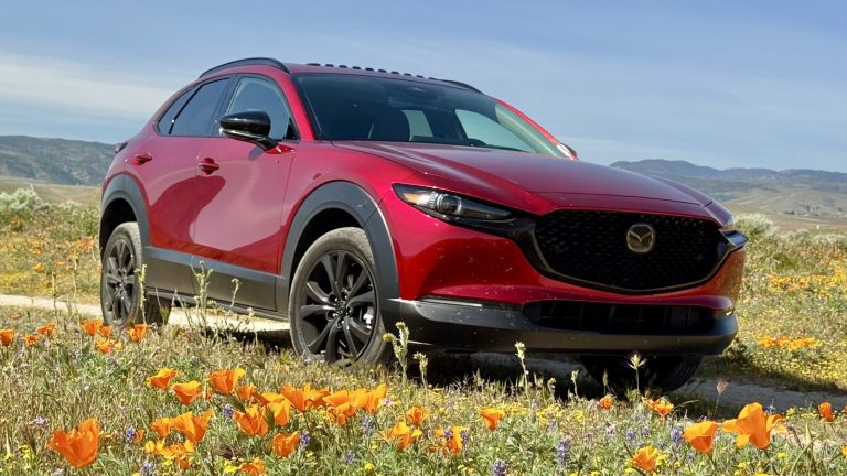 Seis años después, el Mazda CX-30 Turbo Premium Plus 2026 sigue sintiéndose como un Porsche Macan de lujo al precio de un utilitario