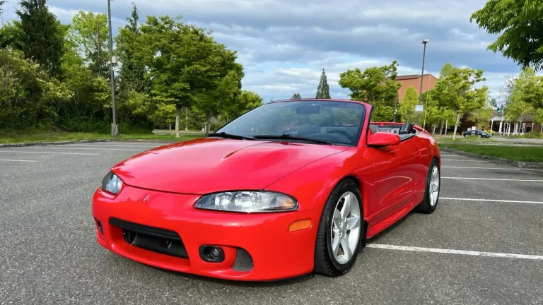 هل تستحق سيارة “ميتسوبيشي إكليبس GS-T سبايدر” لعام 1997 سعرها البالغ 21,500 دولار؟