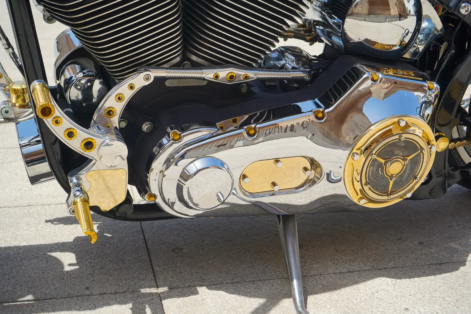 Lord Drake Kustoms Unveils Babylon: A Custom Harley-Davidson Masterpiece with 10 Replicas on the Way