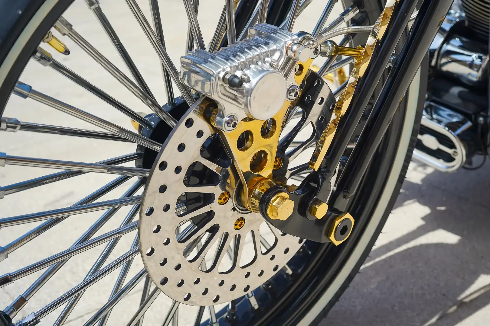 Lord Drake Kustoms Unveils Babylon: A Custom Harley-Davidson Masterpiece with 10 Replicas on the Way