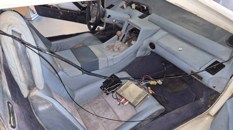 At $6,500, Is This 1988 Lotus Esprit Roller Project Worth the Gamble?