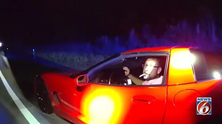 Твърди се, че 85-годишен мъж от Флорида удря 110 MPH в „Любима кола“ по време на улично състезание, бива арестуван