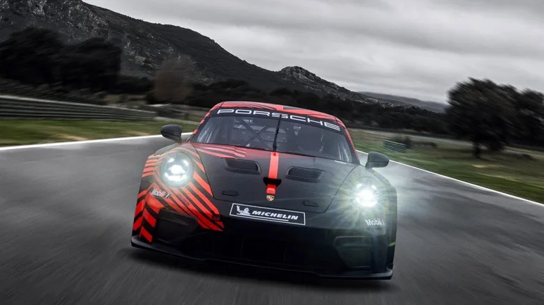 Porsche replaces Cayman GT4 race car with new 911 GT4 R based on 911 GT3 — and yes, it’s confusing