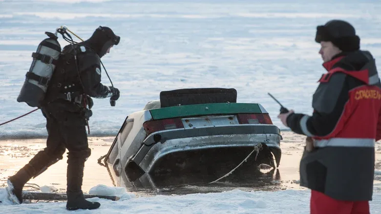 More Americans Need To Learn How To Escape A Sinking Car, Survey Finds