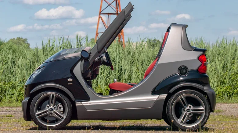 The Smart Crossblade Isn’t Good—But It’s Absolutely Amazing