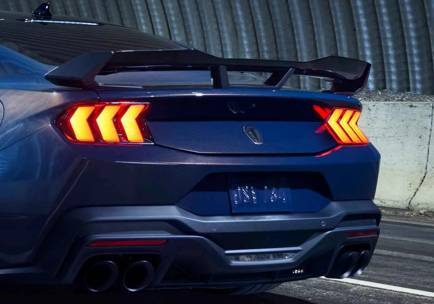 استطلاع رأي: هل الطراز S650 Ford Mustang Need Another هو البديل عالي الأداء؟