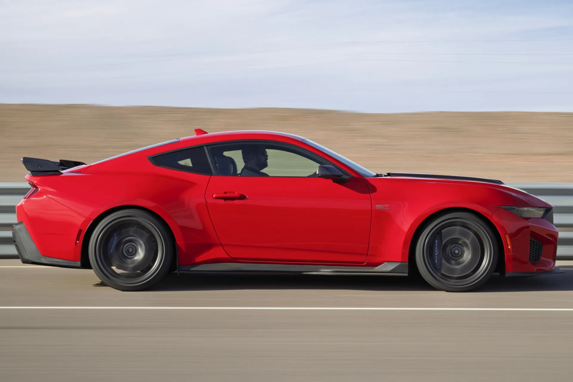 استطلاع رأي: هل الطراز S650 Ford Mustang Need Another هو البديل عالي الأداء؟