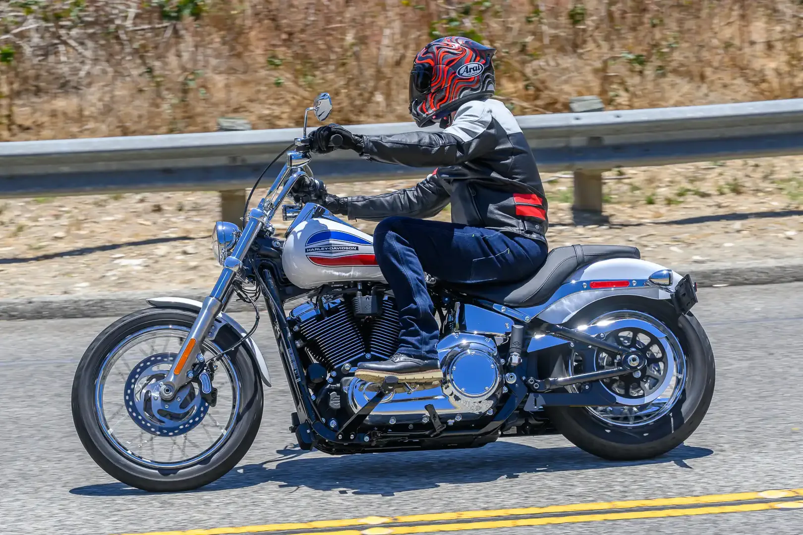 مراجعة 2026 Harley-Davidson Super Glide: 14 حقيقة أساسية
