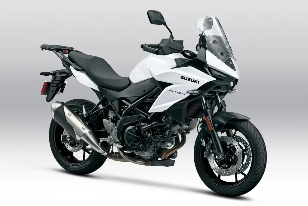 2027 Suzuki SV-7GXV First Look: دراجة رياضية على طراز كروس أوفر بقيمة 8,399 دولارًا