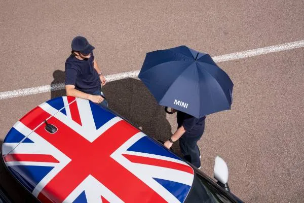 The MINI Cooper Oxford Edition: A Tribute to the Brand's Home