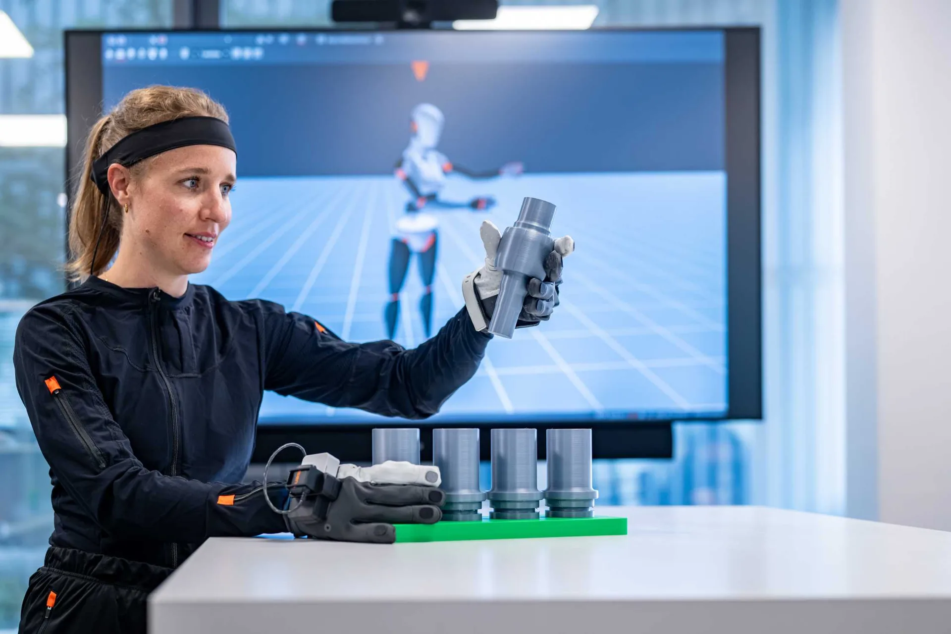 BMW Group Plant Landshut Develops Software for Humanoid Robotics in Component Production