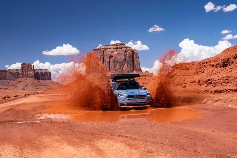 التحدي الأخير: MINI Countryman Edition القوي يواجه جبال روكي
