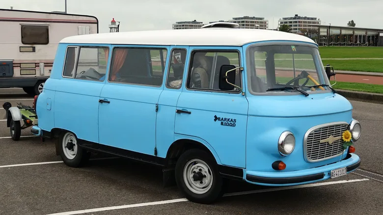 9 Vintage Vans That Secretly Want To Be Cartoon Stars