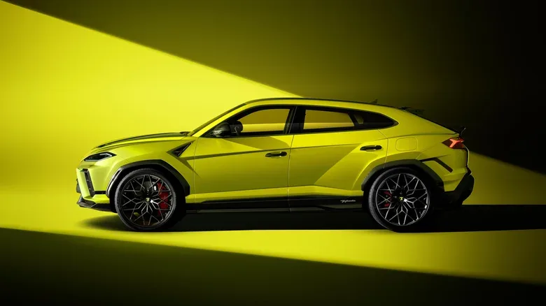2027 Lamborghini Urus SE Performante PHEV unleashes 801 HP, comfier suspension and a Rally mode