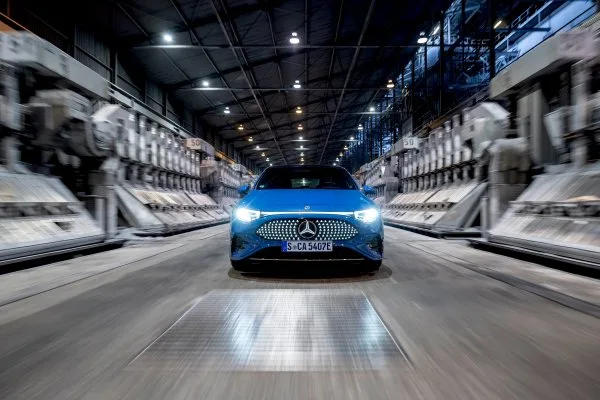 Mercedes-Benz и Hydro углубляют партнерство в области алюминия с низким содержанием CO₂