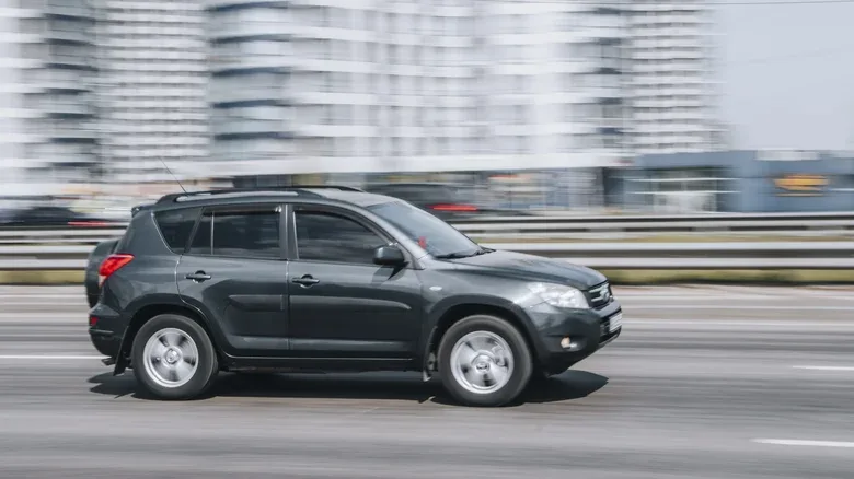 How Toyota’s RAV4 V6 embarrassed pricier crossovers and SUVs at the drag strip