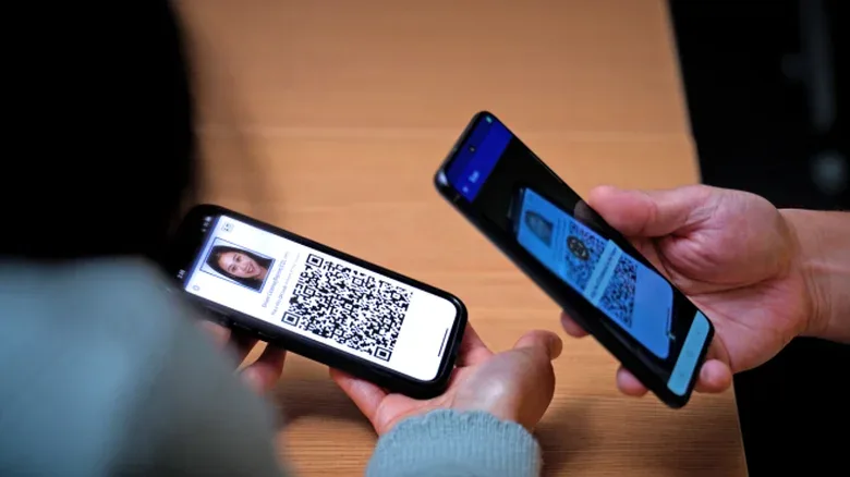 Why Digital IDs Won't Replace Physical Driver's Licenses