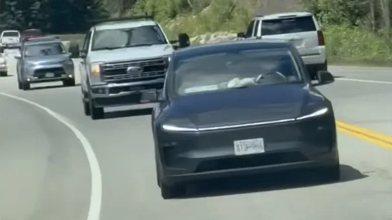 Tesla FSD fails to stop car as driver sleeps at wheel on Canadian mountain pass