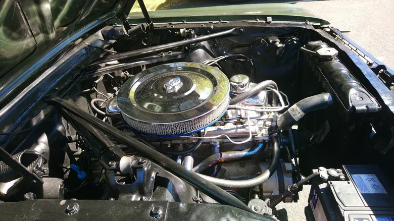 Редовият шестицилиндров Thriftpower на Ford задвижваше Falcon, Mustang и Bronco в продължение на 24 години