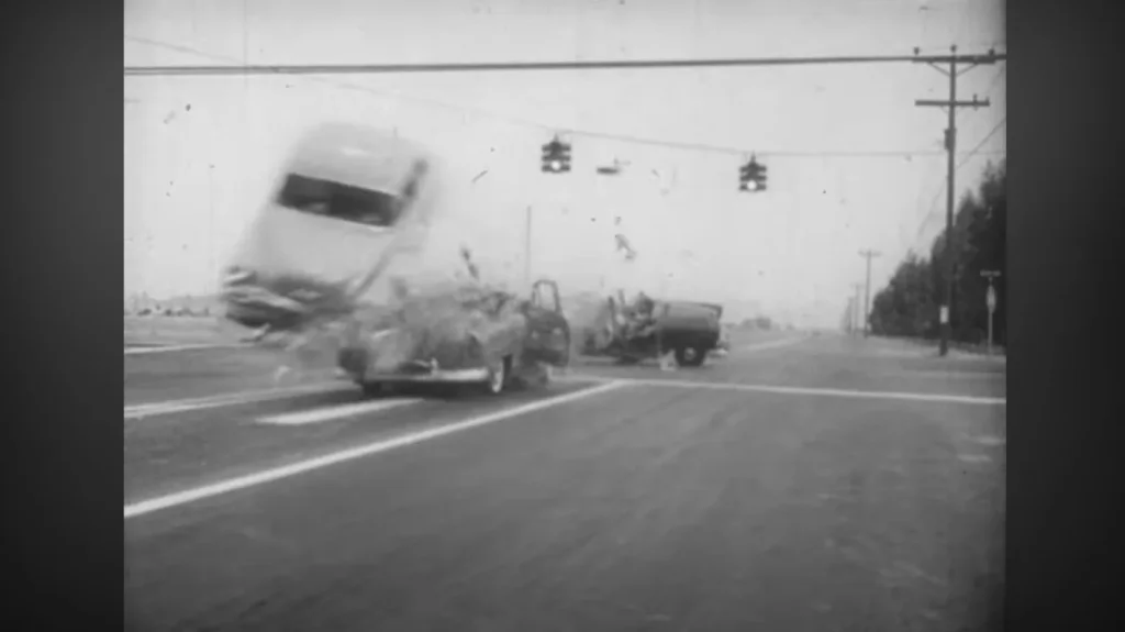 «Hellbent For Safety» от 1963 по-прежнему отвлекает водителей — и за 60 лет ничего не изменилось