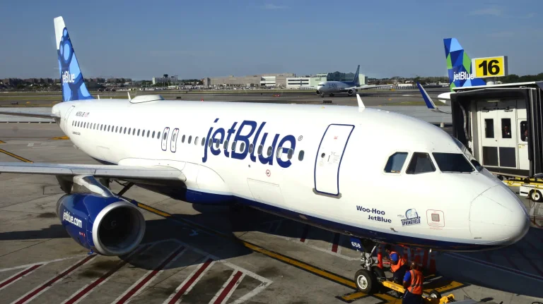 Dronă lovește avionul JetBlue în timpul aterizării pe aeroportul JFK