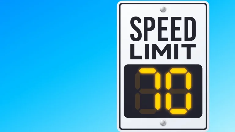 Semnele cu limitare de viteză variabilă fac de fapt autostrăzile mai sigure?