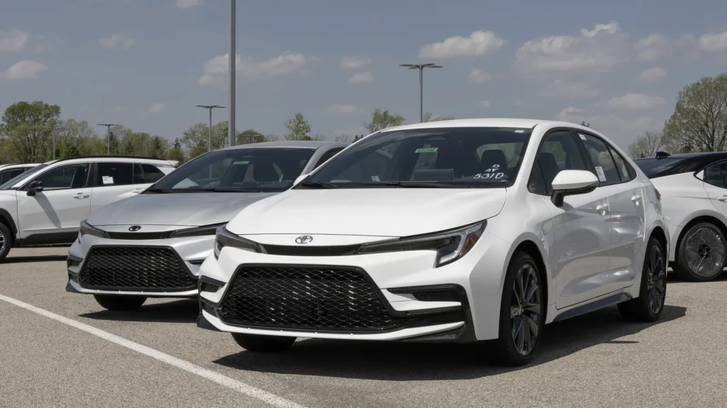 ما هي السيارات الجديدة غير الهجينة التي يمكن أن تتجاوز 40 MPG؟
