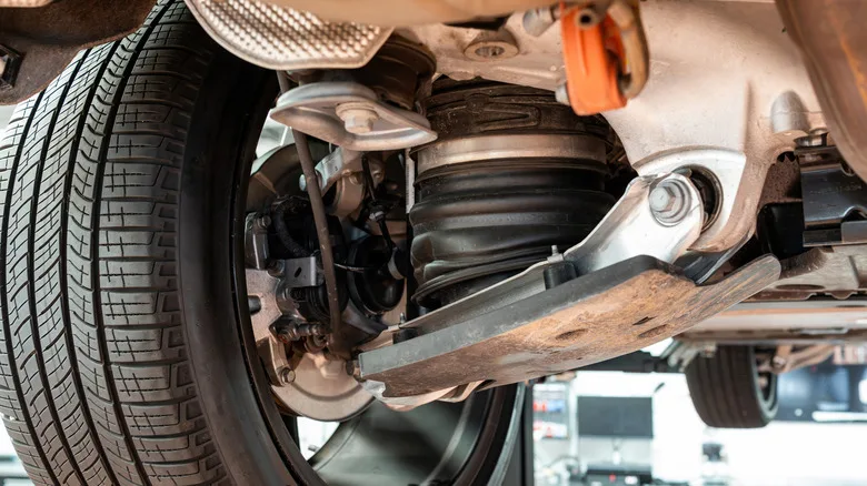 How aftermarket airbag suspension systems can boost your truck’s towing game