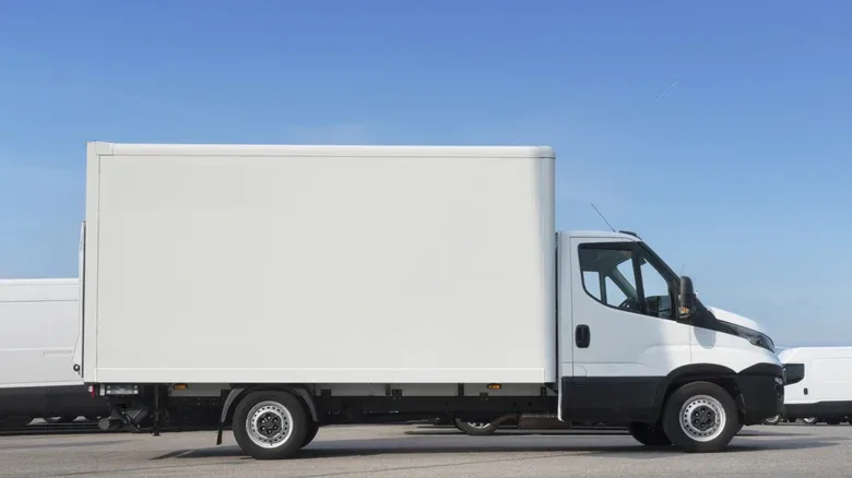 Semi-Truck vs. Full Truck: What’s the Difference?