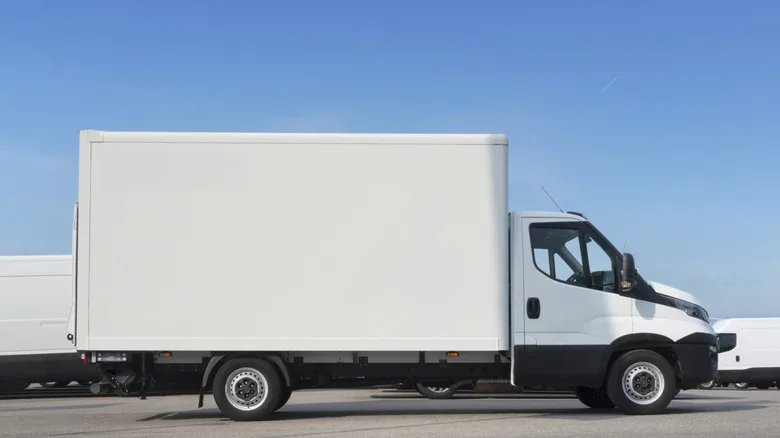 Semi-Truck vs. Full Truck: What’s the Difference?