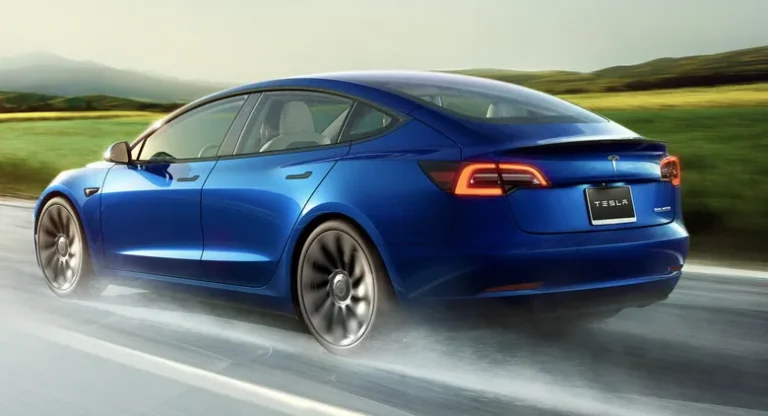 Peste 150 de reclamații cu privire la defecțiunile suspensiei față Tesla declanșează o investigație a 1,2 milioane de vehicule