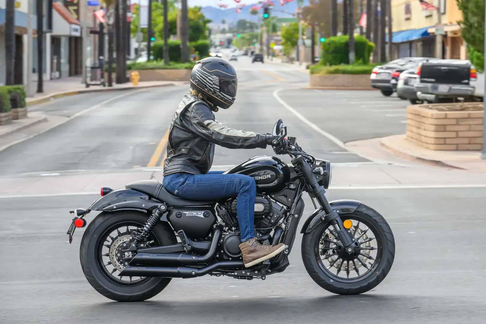 2026 Benda Chinchilla 300 Review: 14 Fast Facts for $4999